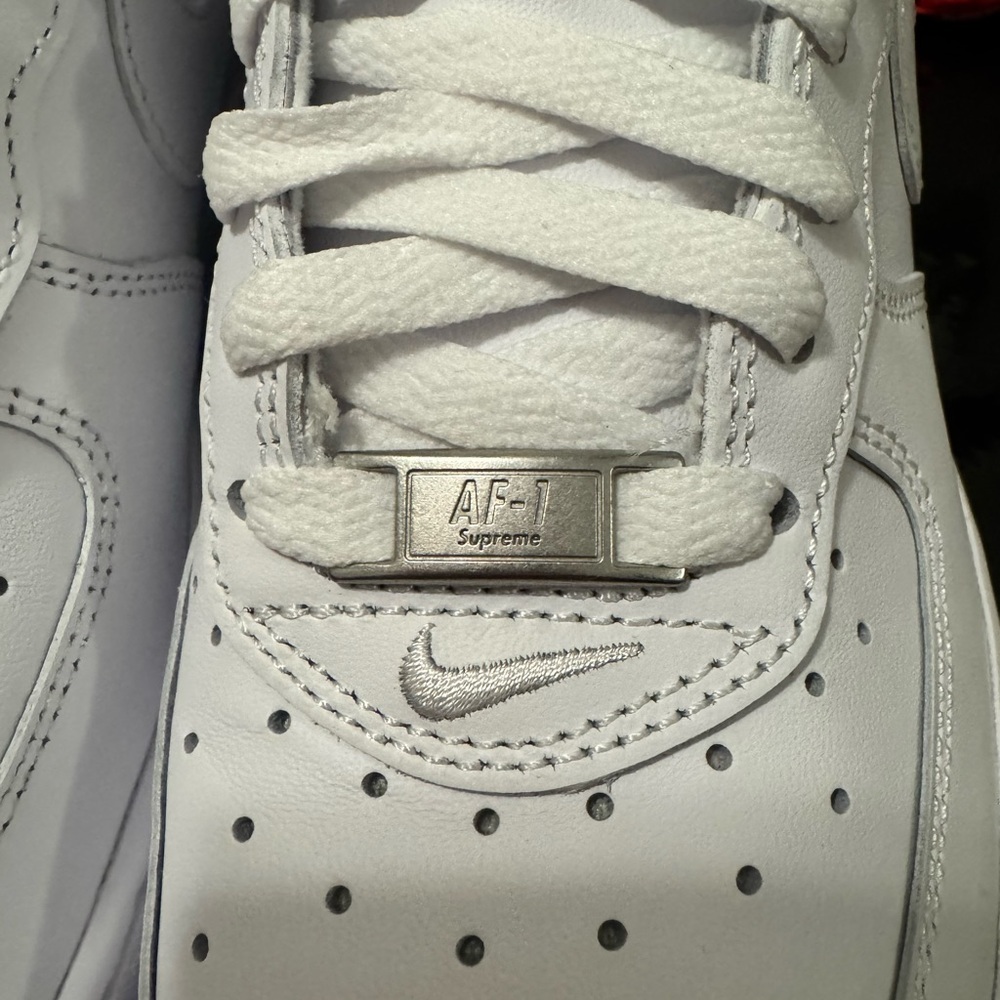 Supreme Nike Air Force 1 Low Box Logo  Sneakers Men’s size 6.5 / Women’s 8 - Picture 9 of 12